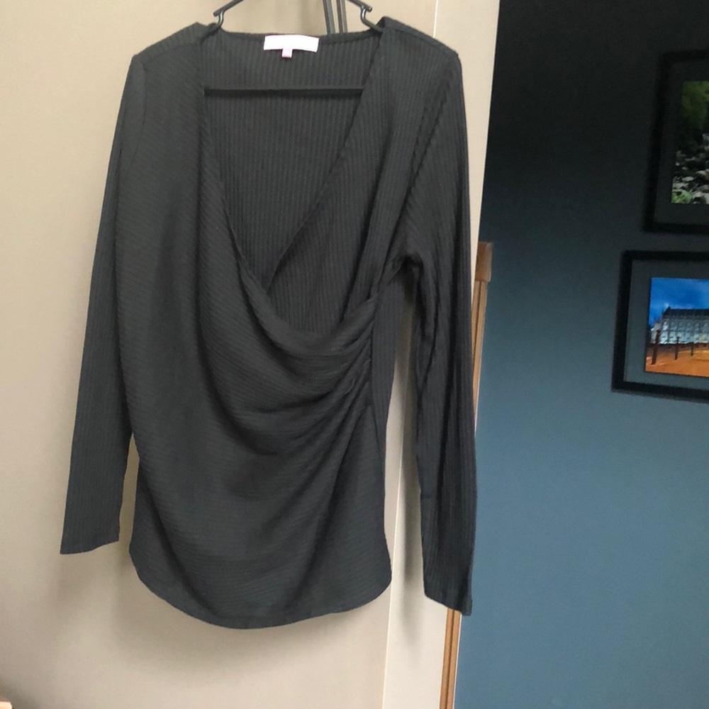 Ribbed Black V-Neck Long Sleeve Blouse